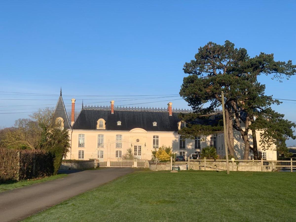 Les Douves Duplex 5 Personnes Lumineux Avec Jardin Et Terrasse Amenagee , Vue Sur Chateau A 5Mn De La Mer, Proche Omaha Beach Et Bayeux Commes エクステリア 写真